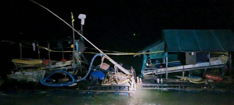 Sat Polairud Polres Bangka Barat kembali mengamankan dua Ponton Isap Produksi (PIP) yang diduga ingin beroperasi di sekitar Perairan Pantai Tembelok dan Keranggan, Kecamatan Mentok