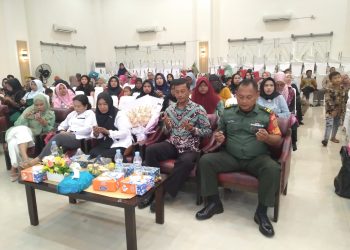 Peltu Dadang Djuanda Babinsa Kel Srimulya Koramil 418-08/Sako Kodim 0418/Palembang turut menghadiri acara perpisahan dan Pelepasan Siswa Kelas VI SD Negeri 247 Palembang