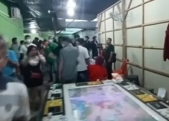 Polda Sumut memggerebek gudang yang dijadikan lokasi judi yang beromzet ratusan juta di km 18 Binjai, Minggu (28/5/2023). (Foto Dok/ Polda Sumut)