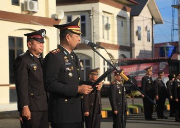 Polres Lhokseumawe menggelar upacara peringatan hari lahir Pancasila tahun 2023 yang dilaksanakan di Lapangan Apel Mapolres Lhokseumawe, Kamis (01/06/2023) pagi.