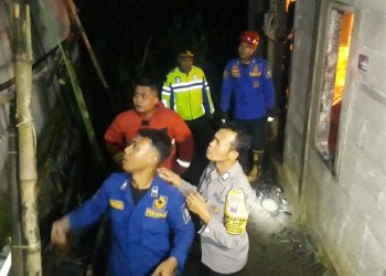 Rumah warga di Desa Tangkisan, Kecamatan Mrebet, Kabupaten Purbalingga terbakar, Sabtu (3/6/2023) malam
