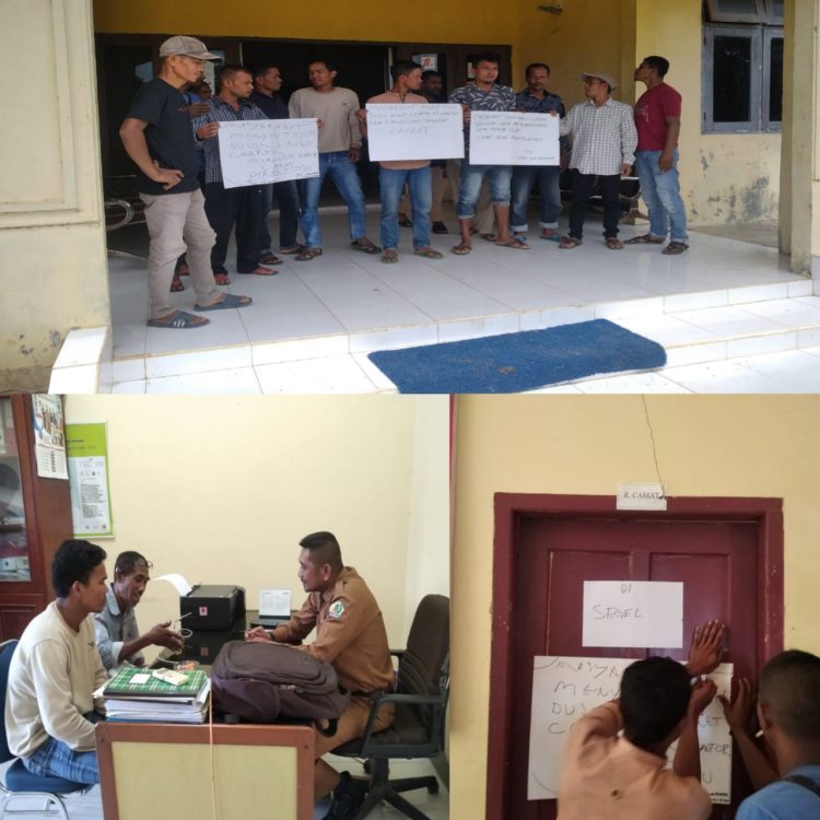 Masyarakat dusun Buket Cubrek Desa Meunye VII, Kecamatan Pirak Timur, Kabupaten Aceh Utara, Senin 05 Januari, Geruduk Kantor Camat setempat, kembalikan Kartu Tanda Penduduk (KTP) dan Kartu Keluarga (KK) asli, kepada Camat setempat