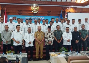 Pengurus Persatuan Wartawan Indonesia (PWI) dan Ikatan Keluarga Wartawan Indonesia (IKWI) Kota Lhokseumawe di lantik, dengan masa bakti 2023 -2026 di aula Kantor Walikota Lhoksemawe.