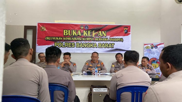 Kapolres Bangka Barat AKBP Catur Prasetiyo SIK, melaksanakan program bernama Kegiatan BuKa Keran (Blusukan Komunikasi Kumpul Bersama Anggota) Polres Bangka Barat, pada Selasa (06/06/2023)