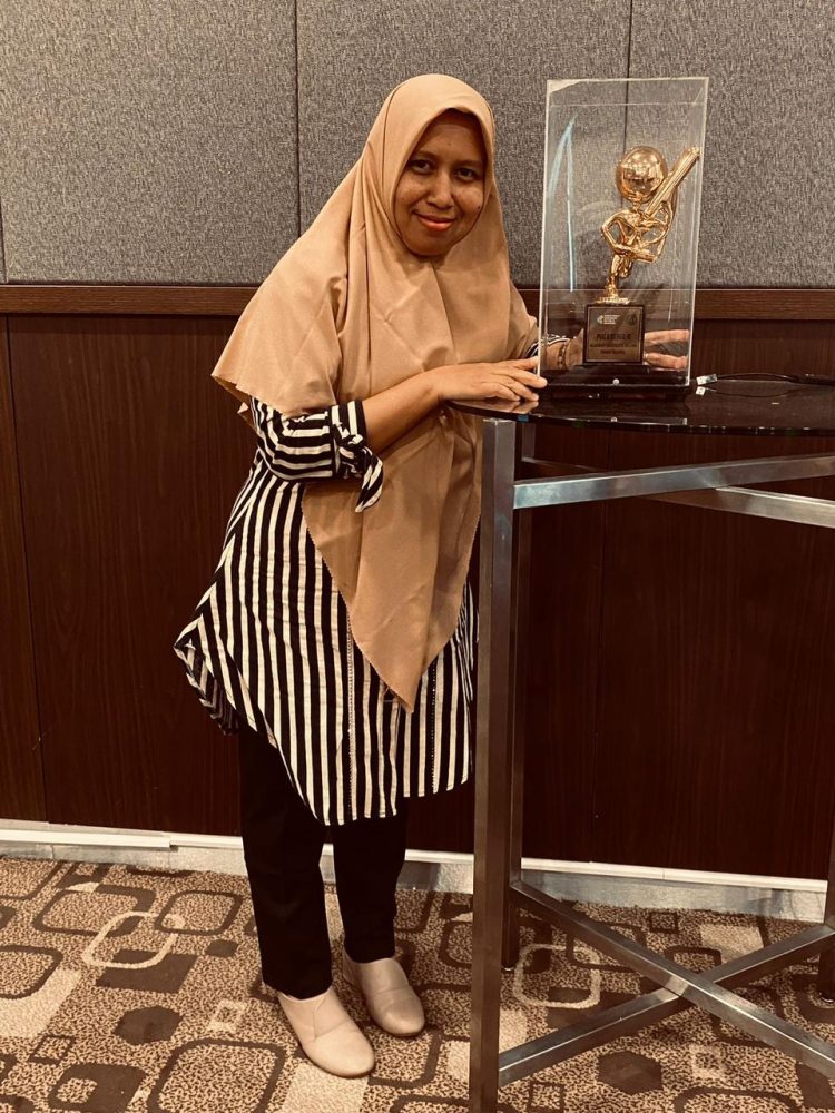 Irnawati, sang Juara Lomba Mikroskopis Malaria Tingkat Nasional