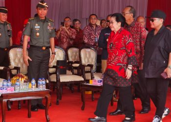 Ketua Umum DPP PDI Perjuangan Prof. Dr. (HC) Megawati Soekarnoputri meresmikan Kapal Rumah Sakit Terapung Laksamana Malahayati dan Kapal Kesehatan Rakyat