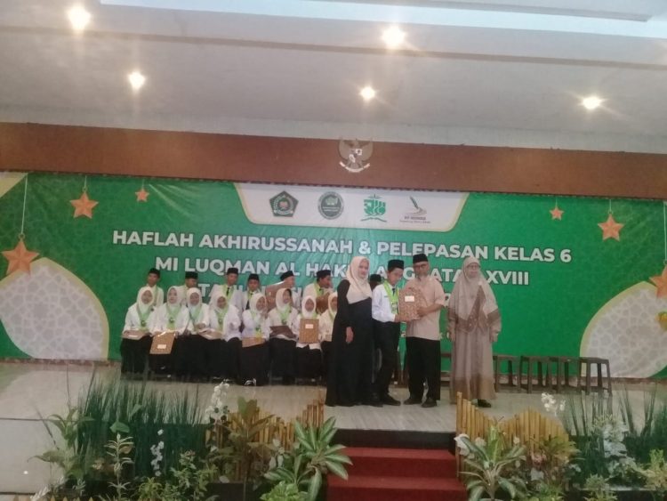 Kegiatan Haflah Akhirussanah dan Pelepasan siswa kelas 6 MI Lukman Alhakim yang berada dibawah naungan yayasan Ulin Nuha