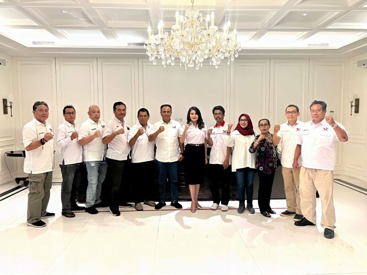 Inisiatif dari Natalia Tanudjaya bacaleg DPR RI Surabaya, Sidoarjo mengumpulkan para bacaleg dari Surabaya dan Sidoarjo sebayak dua puluh orang dari dapil satu sampai lima untuk diberi wawasan kepartaian, semangat persatuan dan strategi-strategi yang akan digunakan di dalam kompetisi di tahun 2024