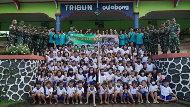 Kodim 0702/Purbalingga menggelar wisata edukasi kepada siswa SD Kristen Bina Harapan Purbalingga