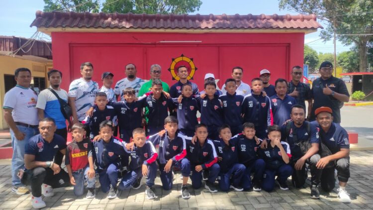 Sekolah Sepak Bola (SSB) Pioneer Fc Pematangsiantar, mewakili Sumatra Utara dalam Liga Sentra Nasional seri II yang akan berlangsung di Cirebon, Jawa Barat 17 - 18 Juni 2023.
