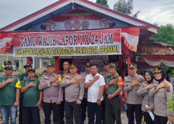 Wadir Binmas Polda Sumut AKBP Achmad M, S.IK didampingi oleh Kasat Binmas Polresta Deliserdang Kompol Rosmeri melakukan penilaian Pos Kamling Jalan Sultan Serdang Dusun I Desa Sena, Kecamatan Batang Kuis, Kabupaten Deliserdang dan Pos Kamling desa Tadukan raga Kecamatan STM Hilir Telun Kenas