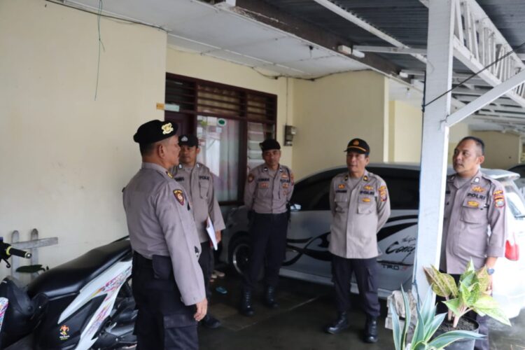 Polres Dairi lakukan pemeriksaan kebersihan khusunya di Asrama Polres Dairi. Sabtu 17-06-2023.