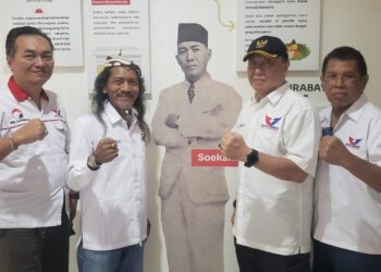Bacaleg dari dapil satu sampai lima, bacaleg profinsi Jatim satu, Hamzah, Adinata dapil tiga, Yulianus dapil empat, Nino dapil empat dan Rudy Sutanto dari dapil lima, dipandu oleh Cak Ipul dan didampingi juga oleh Cak Boy melakukan perjalan spiritual untuk memaknai semangat kejuangan dari Bung Karno