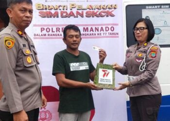 Polresta Manado melaksanakan bakti pelayanan SIM dan SKCK yang dilaksanakan di Desa Kembes, Jumat (16/6/2023).
