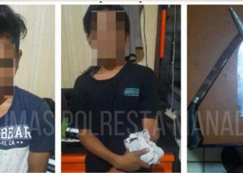 Tim Charlie Resmob On The Road Polresta Manado mengamankan dua orang lelaki yang terlibat perselisihan dengan senjata tajam di Kleurahan Wenang, Jumat (14/6/2023).