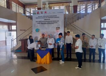 SMK N 1 Nagan Raya melakukan Memorandum of Understanding (MoU) dengan beberapa perusahaan pertambangan dan kelistrikan yang ada di Nagan Raya