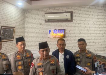 Kapolda Sumut, Irjen Pol RZ Panca Putra Simanjuntak mengucapkan turut berbelangsung atas meninggalnya mahasiswa UMSU korban begal, Selasa (20/6/2023) di Mapolda Sumut. (Foto Dok/ Polda Sumut)