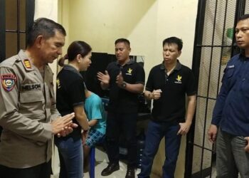 Sat Tahti Polresta Manado melaksanakan Pembinaan rohani kepada para tahanan yang beragama Kristen di Rutan Polresta Manado, Kamis (22/6/2023).