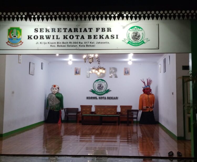 Markas besar FBR Bekasi di Jl.Ki Ijo Kisem Bin Beih Rt.004 Rw.017 Kelurahan Jakasetia. Kecamatan Bekasi Selatan, Kota Bekasi