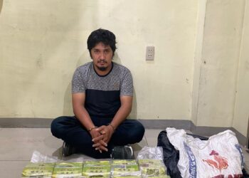 Okvi Rinaldi (30) warga Aceh Besar ditangkap dengan barang bukti narkoba 10 Kg sabu di Jalan Sisingamangaraja, Kecamatan Medan Kota, Senin (26/6/2023). (Foto Dok/Polda Sumut)