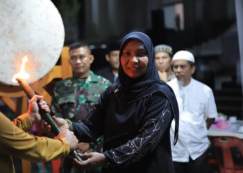 Penjabat (Pj) Bupati Kabupaten Nagan Raya, Fitriany Farhas, AP. S.Sos.,M.Si., melepas Pawai Takbiran yang diselenggarakan dalam rangka menyambut Hari Raya Idul Adha 10 Dzulhijjah 1444 Hijriyah/2023 M