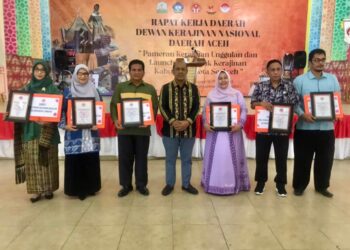 Dewan Kerajinan Nasional Daerah (Dekranasda) Kota Sabang berhasil menyabet dua penghargaan, pada Rapat Kerja Daerah (Rakerda) Dekranasda dan Pameran Kerajinan Unggulan Kabupaten/Kota Se-Aceh Tahun 2023.