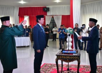 Bupati Ogan Komering Ilir (OKI), H. Iskandar, SE secara resmi melantik Ir. Asmar Wijaya, M. Si selaku Sekretaris Daerah Kabupaten Ogan Komering Ilir