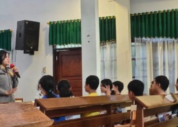Personel Polsek Mapanget terus berupaya melakukan pencegahan kenakalan remaja dengan melakukan sosialisasi ke kalangan anak sekolah Minggu yang akan beranjak ke jenjang remaja di Kecamatan Mapanget, Jumat (7/7/2023).