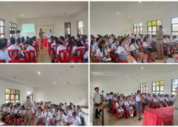 Siswa baru SMA Negeri 2 Tomohon mendapat pembekalan materi tentang bahaya narkoba oleh Ketua Perhimpunan Putra Putri Brimob Lexie Kalesaran di ruang kelas sekolah tersebut, Rabu (12/7/2023).