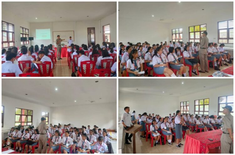 Siswa baru SMA Negeri 2 Tomohon mendapat pembekalan materi tentang bahaya narkoba oleh Ketua Perhimpunan Putra Putri Brimob Lexie Kalesaran di ruang kelas sekolah tersebut, Rabu (12/7/2023).