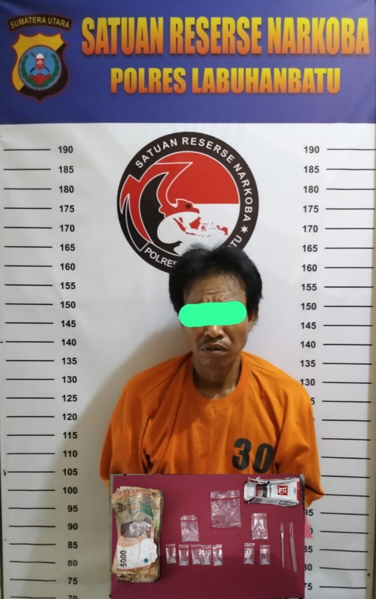 Pelaku M.R.S alias Ondok, 42 Tahun, warga jalan Padang bulan GG.amalia, Kel.Padangbulan, Kec.Rantau Utara, Kabupaten Labuhanbatu, Sumut.