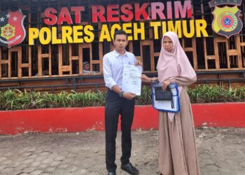 Kantor Yayasan Advokasi Rakyat Aceh (YARA) Perwakilan Langsa, H A Muthallib Ibr, SE,.SH,.M.SI,.M.Kn, Zaid Al Adawi, SH, Muhammad Nazar, SH, Riza Rahmad, A.Ma,.S.pd.I,.SH,.Gr, mendampingi Ainun Marhdiah korban pemalsuan tanda tangan untuk melaporkan MK, oknum yang berkerja di bank BSI di Idi Aceh Timur.