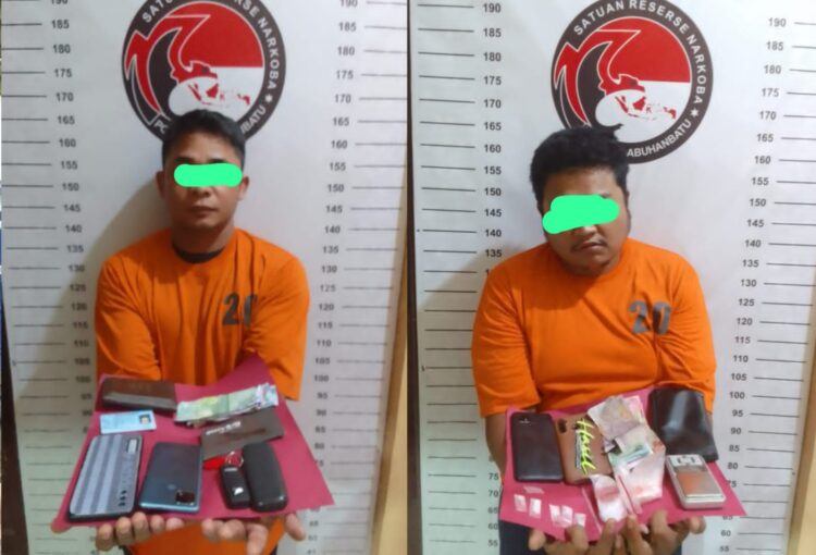 Tersangka PP alias WK dan tersangka IJ alias BAIM diamankan beserta barang bukti