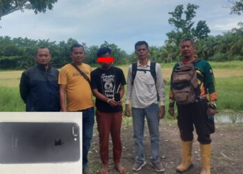 Pelaku R Alias DANI telah berhasil di amankan oleh Personel Polsek Kualuh Hilir di sebuah warung Bakso di Sidomakmur Desa Si Jawi Jawi Kec. Panai Hulu Kab. Labuhanbatu