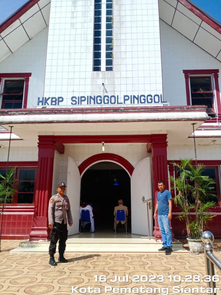 Personel turun langsung ke Gereja tempat ibadah untuk melaksanakan pengamanan dan patroli, Minggu (16/07/2023) sekira pukul 10.00 Wib.