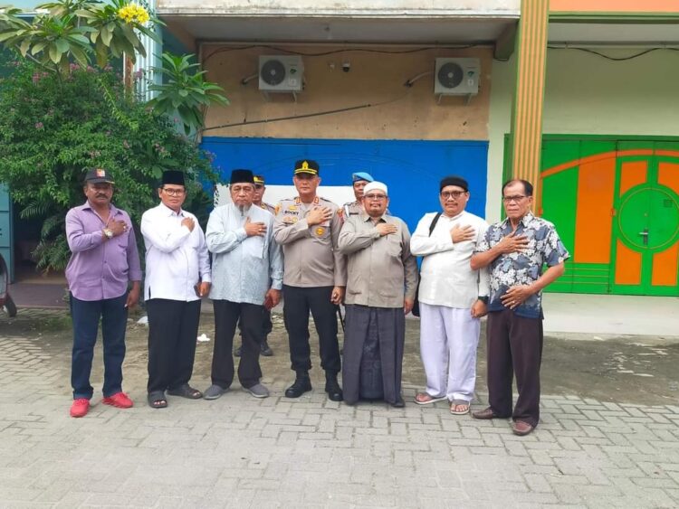 Polres Asahan dan jajaran bersama tokoh lintas agama melakukan sweeping untuk menertibkan lokasi perjudian di Komplek Ruko Graha Kisaran Jalan Jend. Ahmad Yani, Kecamatan Kisaran Barat, Kabupaten Asahan.