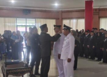 Pemkab OKI lakukan promosi dan rotasi kepada 169 pejabat administrasi, pengawas dan fungsional melalui sistem merit. Senin (24/7/2023).