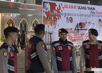 Polresta Manado dengan memberikan pengamanan melalui Paja Somat (polisi jaga gereja dan sholat Jumat) pada ibadah Gereja Minggu di wilayah hukum Polresta Manado, Minggu (23/7/2023) malam.