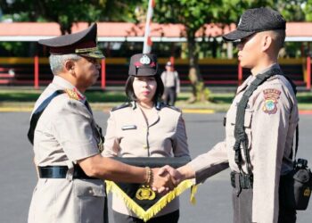 Kapolda Sulawesi Utara Irjen Pol Setyo Budiyanto membuka pendidikan pembentukan Bintara Polri Gelombang II TA 2023, di SPN Polda Sulut, Selasa (25/7/2023) pagi.