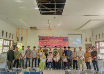 Komunitas Pencinta Islam dan Himpunan Thalabah Muda Aceh atau yang lebih dikenal dengan KOPI HITAM ACEH melaksanakan acara pembagian hadiah kepada pemenang lomba video kreatif di Balai Desa kecamatan Paya Bakong pada siang tadi, (27/8/23).