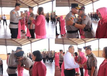 Kabag Ops (Kepala Bagian Operasional) dari Kompol. Wirhan Arif SH SIK MH kepada Kompol Rapi Pinakri SH SIK, di aula serba guna Parama Satwika Mapolres setempat, Jalan MH Thamrin Rantauprapat, Jum'at (28/07/2023) siang.