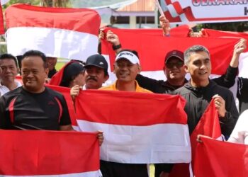 Forum Komunikasi Pimpinan Darerah Kabupaten Karo melaksanakan olahraga bersama Jajaran Pemerintah Daerah dan Masyarakat Kabupaten Karo, Jumat (28/7/2023) pukul 08.00 WIB, di Tongging Kecamatan Merek Kabupaten Karo.