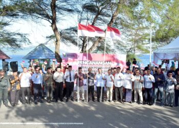 Pemerintah Kota Sabang ikut menyukseskan Gerakan Pembagian 10 Juta Bendera Merah Putih, yang merupakan program dari pemerintah pusat, dalam menyambut Hari Ulang Tahun (HUT) ke-78 Kemerdekaan Republik Indonesia.