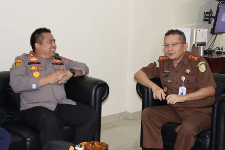 Kapolres Dairi AKBP Reinhard H. Nainggolan, SH, SIK, MM kunjungi Kantor Kejaksaan Negeri Dairi. Selasa 08-08-2023