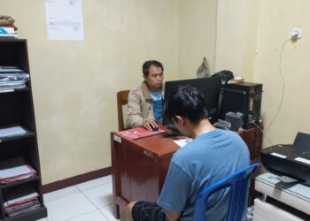 Seorang lelaki inisial FI (31) warga Kecamatan Lumbir Kabupaten Banyumas diringkus Polsek Purwokerto Selatan bersama Sat Reskrim Polresta Banyumas.