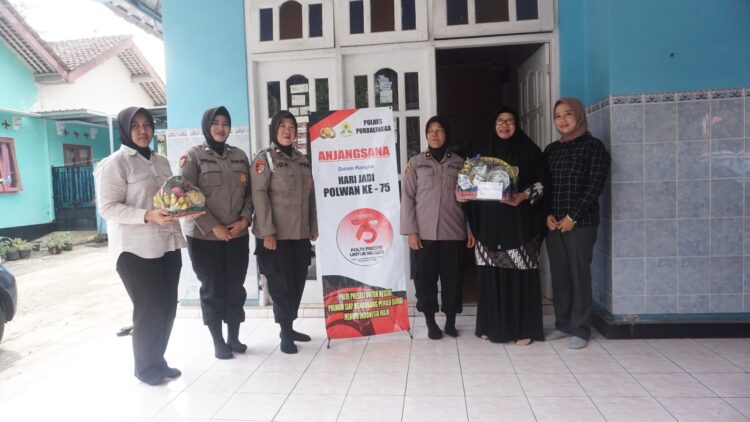 Polwan Polres Purbalingga menggelar kegiatan anjangsana dalam rangka menyambut Hari Jadi Polwan ke 75 tahun 2023.