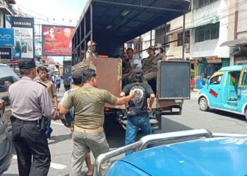 Penertiban tentang mengatasi ODGJ (Orang Dalam Gangguan Jiwa), gelandangan dan pengemis di perempatan jalan atau di Simpang Lampu Merah, Selasa (15/08/2023) sekira pukul 14.30 Wib.