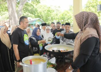 Pemerintah Kota Sabang melalui Dinas Pariwisata menggelar Jaboi Village Festival 2023 dibuka langsung oleh Pj Wali Kota Sabang Reza Fahlevi dan dihadiri unsur Forkopimda, di Taman Pasie Jaboi Kecamatan, Sukajaya, Sabang, Minggu (20/8/23).