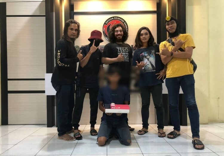 Penangkapan tehadap Saudara RT, 22 tahun tersebut pada hari Sabtu Malam sekira pukul 22.00 wib di Desa Ujong Fatihah Kecamatan Kuala Kabupaten Nagan Raya.