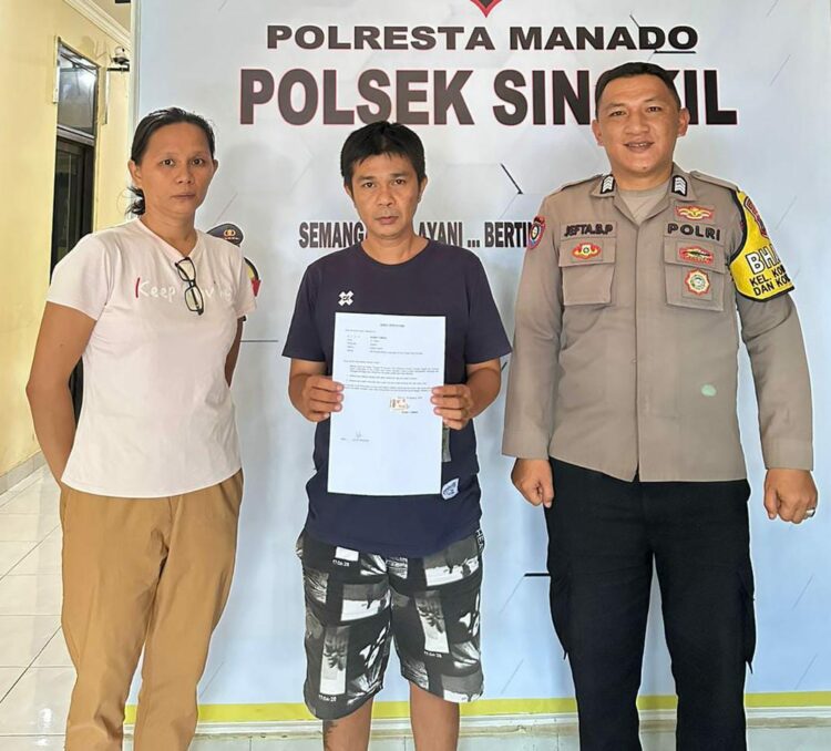 Personel Bhabinkamtibmas Polsek Singkil lakukan penyelesaian masalah pengancaman menggunakan sajam di kelurahan Kombos Barat Kecamtan Singkil.